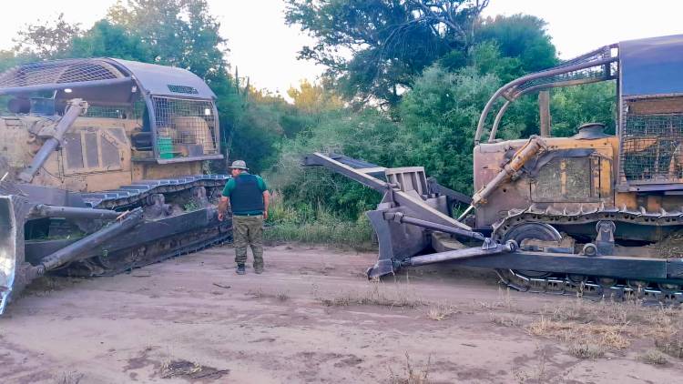 LAS BREÑAS: BOSQUES DETUVO DESMONTE ILEGAL Y SECUESTRÓ TOPADORAS