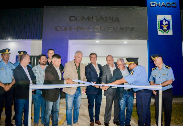 DU GRATY: EL GOBERNADOR ZDERO INAUGURÓ LA FARMACIA SOCIAL DEL INSSSEP, LA COMISARÍA LOCAL Y EL CORRALÓN MUNICIPAL