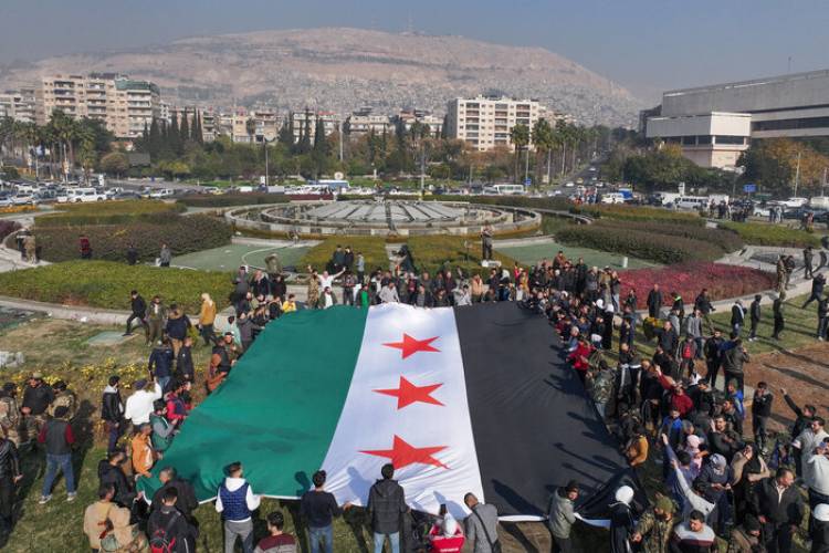 EL LÍDER DE LOS REBELDES SIRIOS SE PREPARA PARA LA TRANSICIÓN TRAS LA CAÍDA DE AL ASSAD