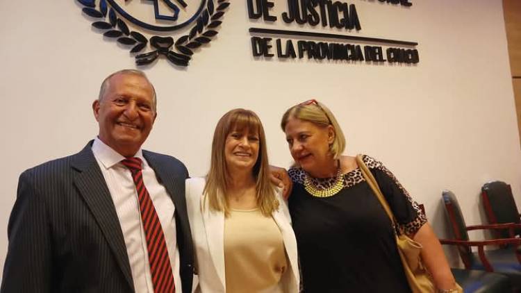 EL INTENDENTE ADALBERTO PAPP ACOMPAÑÓ LA ASUNCIÓN DE LA DRA. MARÍA EMILIA VALLE COMO PRESIDENTE DEL SUPERIOR TRIBUNAL DE JUSTICIA DEL CHACO