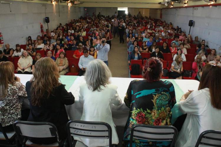 LA EDUCACIÓN CHAQUEÑA INICIA EL 2025 CON MÁS DE 2000 NUEVOS DOCENTES TITULARES