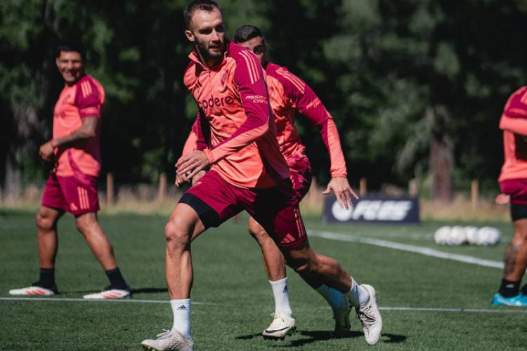 RIVER PRESENTA SUS REFUERZOS Y HACE EL ÚLTIMO ENSAYO ANTE LOS MEXICANOS