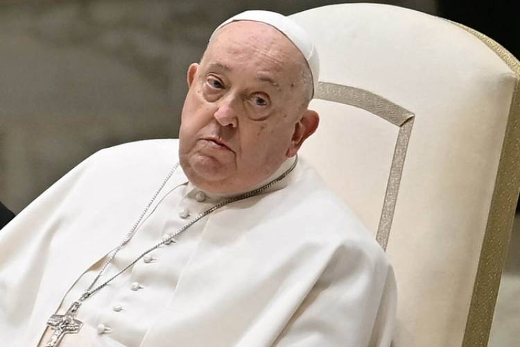 EL PAPA FRANCISCO SIGUIÓ LA MISA DOMINICAL DESDE EL HOSPITAL