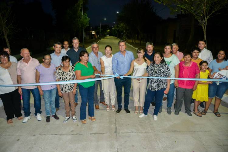 MÁS CONECTIVIDAD Y DESARROLLO PARA GANCEDO: SE INAUGURARON CUADRAS DE PAVIMENTO URBANO E ILUMINACIÓN