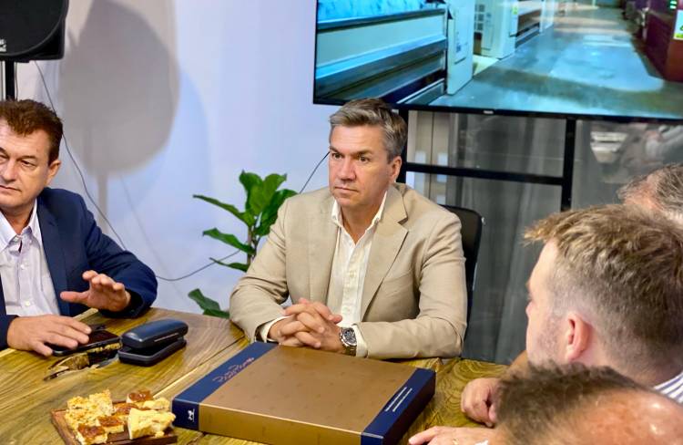 EXPOAGRO 2025: EL GOBERNADOR ZDERO MANTIENE REUNIONES DE TRABAJO Y VINCULACIÓN CON ENTIDADES DEL CAMPO DE TODO EL PAÍS