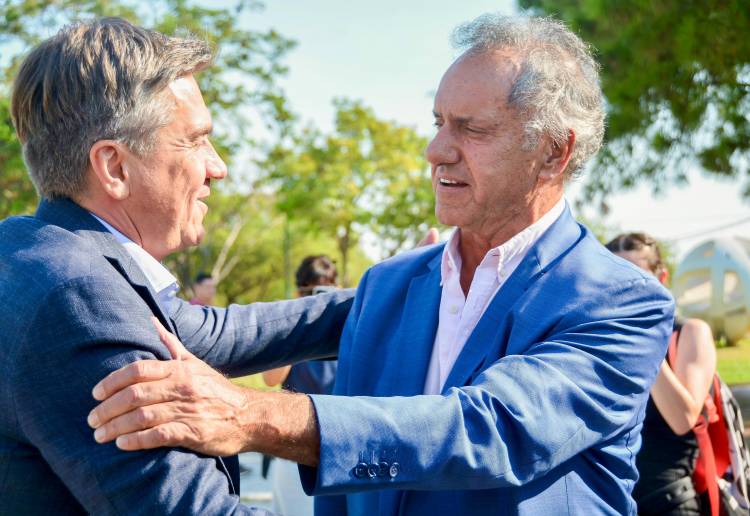 EL GOBERNADOR ZDERO RECIBIÓ A SCIOLI Y PRESENTÓ “DESTINO CHACO”. ADEMÁS, SE ADELANTÓ LO QUE SERÁ LA BIENAL 2026