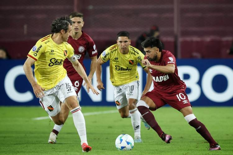 COPA SUDAMERICANA: LANÚS GOLEÓ A MELGAR Y SE QUEDÓ CON LA PUNTA DEL GRUPO G