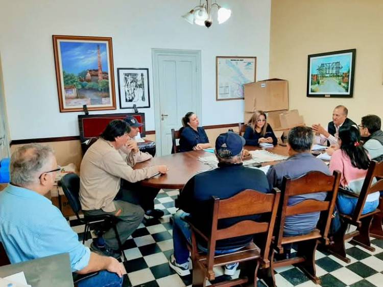 MUNICIPALIDAD DE VILLA ÁNGELA: EL INTENDENTE ADALBERTO PAPP DESTACÓ LA APROBACIÓN DE 12 NUEVAS CUADRAS DE PAVIMENTO Y SOLICITÓ AL C0NCEJO AGILIZAR LOS DEMÁS PROYECTOS 