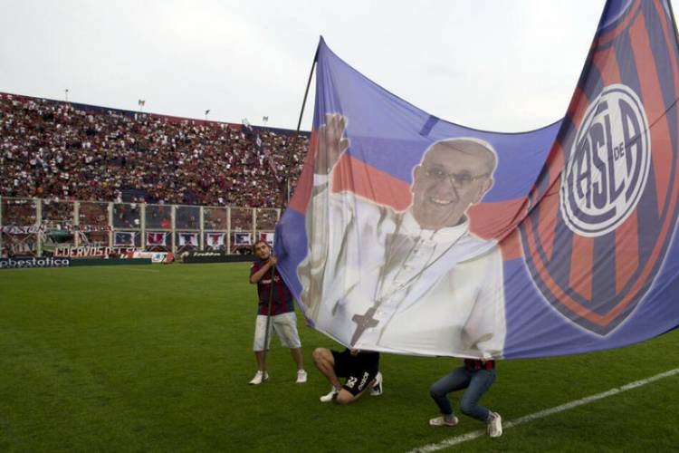 EL FÚTBOL ARGENTINO LLORA LA MUERTE DE FRANCISCO
