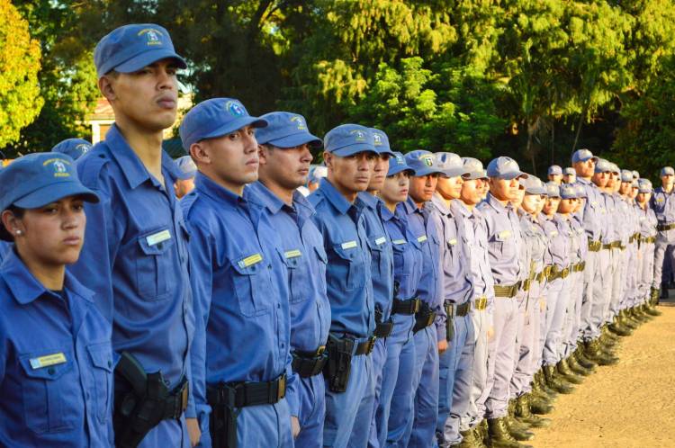 EL GOBIERNO PROVINCIAL ASIGNÓ DESTINOS A LOS NUEVOS POLICÍAS Y A LOS AGENTES PENITENCIARIOS