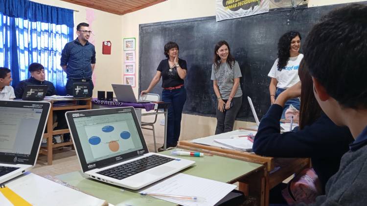 ESCUELAS RURALES MEDIADAS POR TIC: REPRESENTANTES DE EDUCACIÓN Y DE UNICEF ESTUVIERON EN SEDES DE CHARADAI