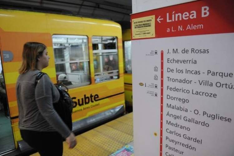 SUBTE B: LIBERARON MOLINETES EN APOYO A LOS TRABAJADORES DEL HOSPITAL GARRAHAN