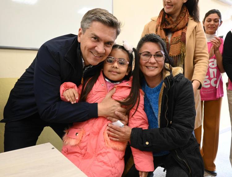 LLEGÓ HOY A TACO POZO “VER PARA SER LIBRES”: YA SON 3.000 LOS NIÑOS CHAQUEÑOS QUE ACCEDIERON A SUS LENTES GRATUITOS