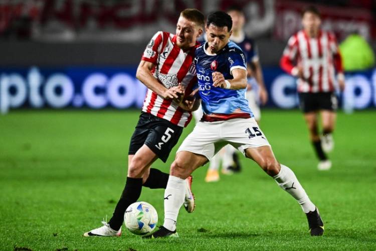 COPA LIBERTADORES: COMO EN UNO NO PASÓ NADA, PASÓ ESTUDIANTES