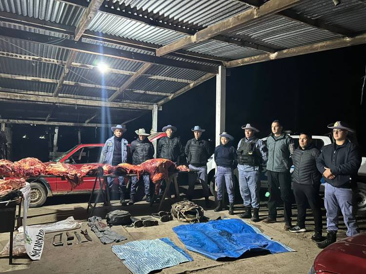 EN OPERATIVO RURAL SECUESTRAN 250 KG DE CARNE Y DETIENEN VEHÍCULO SOSPECHOSO