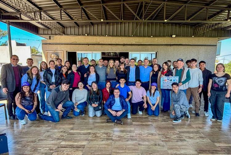 VILLA ÁNGELA: “AL CHACO SE LO DEFIENDE CON CORAJE Y TRABAJANDO JUNTO A LA GENTE” DIJO SILVANA SCHNEIDER
