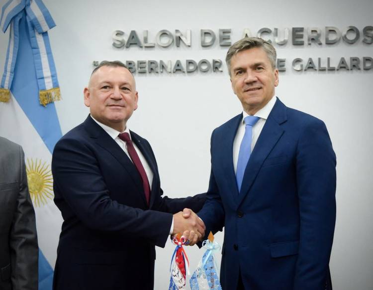 CHACO REFUERZA LAZOS CON PARAGUAY Y AVANZA EN PROYECTOS ESTRATÉGICOS PARA LA REGIÓN