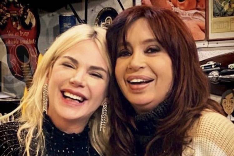 CRISTINA KIRCHNER SOBRE SU ENCUENTRO CON ESMERALDA MITRE: "ME UNE UNA MISMA PASIÓN, LA LUCHA POR LA VERDAD"