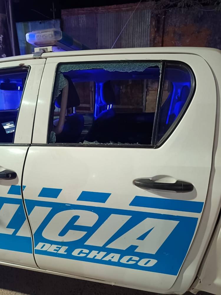 UN EFECTIVO RESULTÓ LESIONADO TRAS UN ATAQUE AL MÓVIL EN EL QUE PATRULLABA