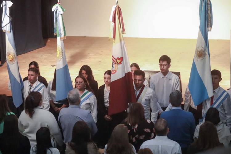 LA MUNICIPALIDAD DE VILLA ÁNGELA CONMEMORÓ EL DÍA DE LA DIVERSIDAD CULTURAL EN LA CASA DE LA CULTURA