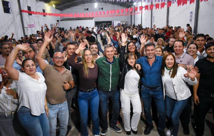 EN PINEDO, ROTUNDO APOYO A LA LISTA 503: “CON TRABAJO Y HONESTIDAD ESTAMOS ESCRIBIENDO UNA NUEVA HISTORIA PARA EL CHACO” EXPRESÓ GUILLERMO AGÜERO