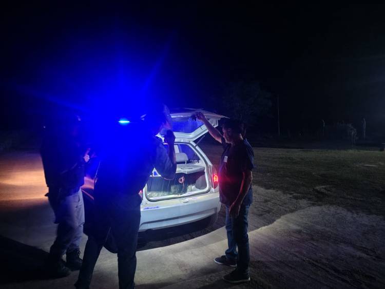 PLAN PARANÁ: LA POLICÍA DEL CHACO FINALIZÓ EL “OPERATIVO FRONTERA FLUVIAL” CON SECUESTRO DE UN ARMA Y CARTUCHOS