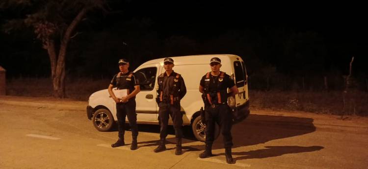EN UN CONTROL DETUVIERON UN VEHÍCULO CON PEDIDO DE SECUESTRO ACTIVO