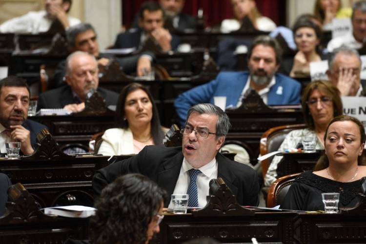 LA TENTACIÓN POR ROMPER BLOQUES PERONISTAS