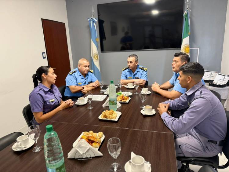 AGENTES DE PRESIDENCIA ROQUE SÁENZ PEÑA FUERON RECONOCIDOS POR LA CÚPULA POLICIAL TRAS SALVAR LA VIDA DE UNA NIÑA DE 7 AÑOS