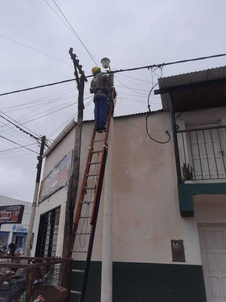 VILLA ÁNGELA: CONTINÚA LA MEJORA INTEGRAL EN EL ALUMBRADO PÚBLICO DE LA CIUDAD