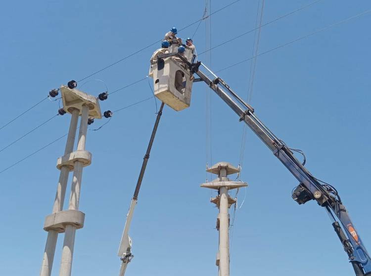 AVANZA EL TRAMO FINAL DE LA NUEVALÍNEA ELÉCTRICA ENTRE VILLA ÁNGELA Y DU GRATY