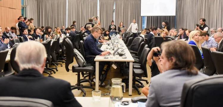 DIPUTADOS: CONFIRMARON LA CONVOCATORIA A COMISIONES PARA EL LUNES