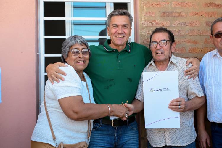 MÁS VIVIENDAS: 32 FAMILIAS CUMPLIERON EL SUEÑO DE LA CASA PROPIA EN QUITILIPI