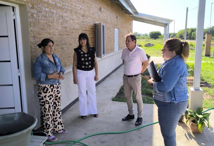 PRESIDENCIA ROCA: IPDUV Y EL PROGRAMA ÑACHEC REALIZARON RELEVAMIENTO A FAMILIAS ADJUDICATARIAS