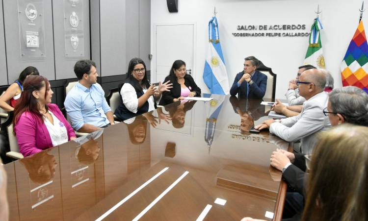 TRAS 14 AÑOS, SE DESTRABA UN HISTÓRICO CONFLICTO: EL IPDUV CONCRETÓ LA VENTA DE UN TERRENO AL COLEGIO ESTRADA