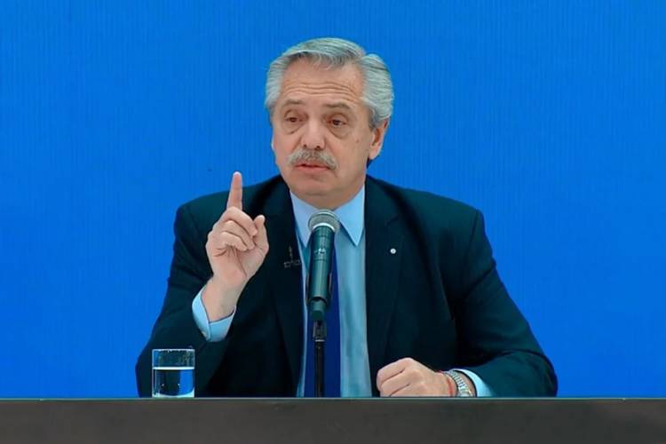 ALBERTO FERNÁNDEZ: “SOY ABSTEMIO, VIVÍ LA PRESIDENCIA SIN ALCOHOL”