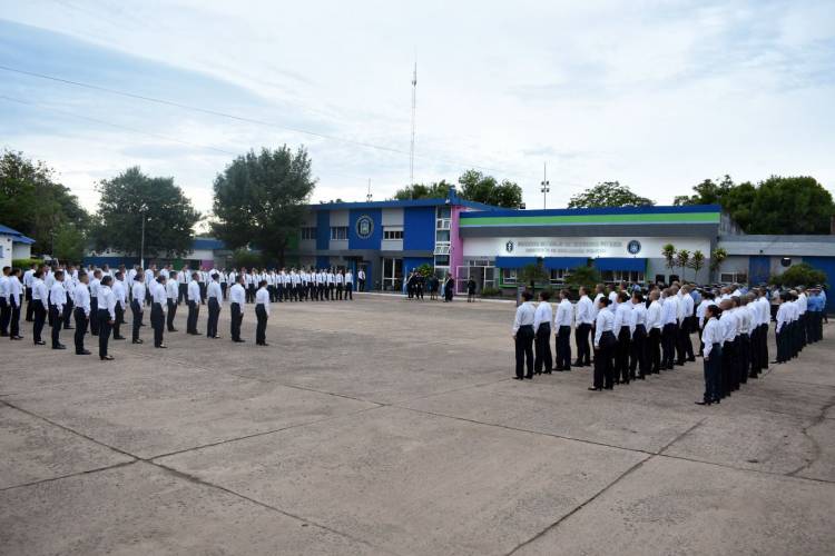 CICLO LECTIVO 2026 DE LA ESCUELA DE POLICÍA DEL CHACO: “CONTINUAMOS LA FORMACIÓN DE CADETES”, SEÑALÓ MATKOVICH