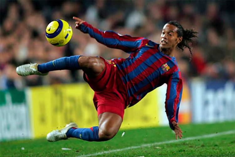 RONALDINHO, EL ÚLTIMO GRAN MAGO