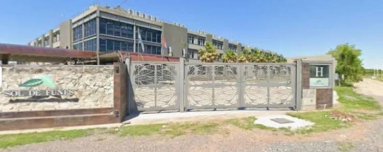 UN EMPRESARIO REPARÓ UNA COLECTORA Y VIALIDAD NACIONAL LO INTIMÓ A DEMOLER LO HECHO