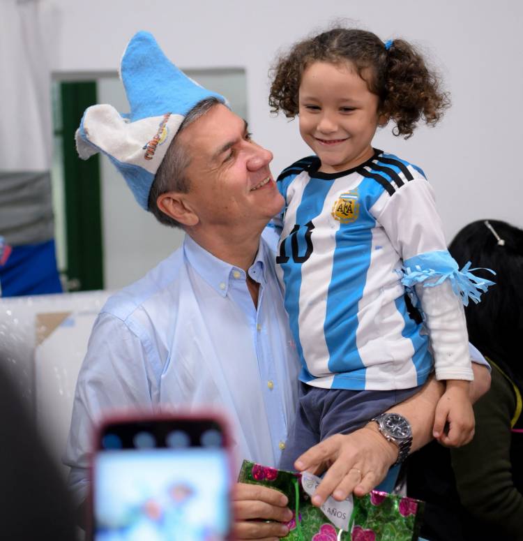 ISLA DEL CERRITO: EL GOBERNADOR ZDERO INAUGURÓ A NUEVO EL CIFF Nº24 Y AMPLÍA LA ATENCIÓN PARA 80 NIÑOS