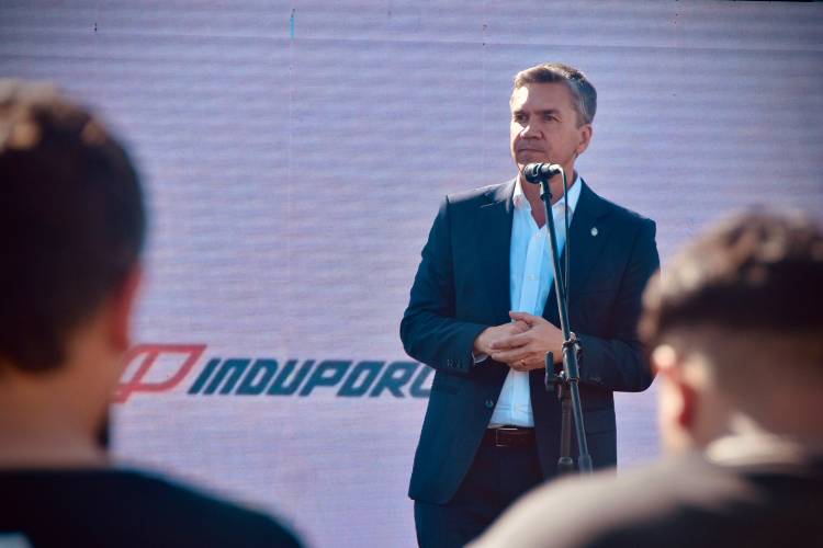 HERMOSO CAMPO: ZDERO INAUGURÓ INDUPORC Y LLAMÓ A “SOÑAR EN GRANDE” PARA TRANSFORMAR LA PROVINCIA