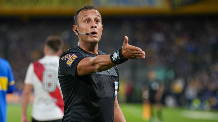 DARÍO HERRERA DEBUTARÁ COMO ÁRBITRO PRINCIPAL EN EL MUNDIAL 2026