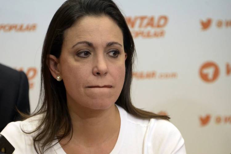 CORINA MACHADO DENUNCIÓ QUE EL CHAVISMO NO LA DEJA VOLVER A VENEZUELA PARA AYUDAR EN LA CATÁSTROFE