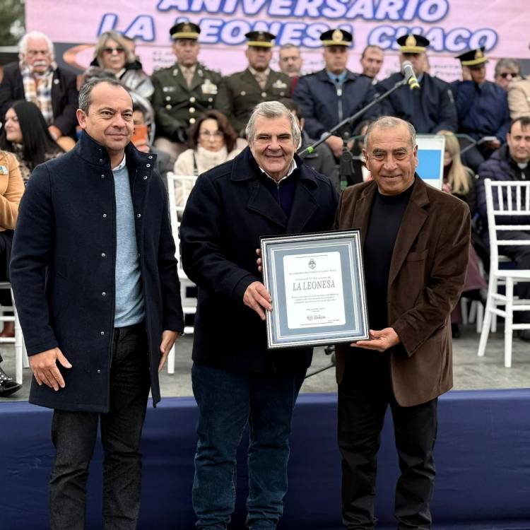 EL GOBIERNO PROVINCIAL ACOMPAÑÓ EL 82° ANIVERSARIO DE LA LEONESA Y RATIFICÓ EL TRABAJO CONJUNTO CON EL MUNICIPIO