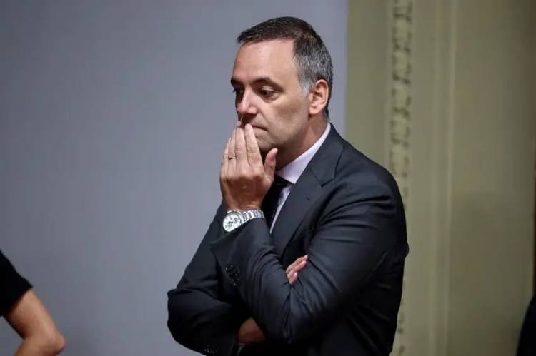 ADORNI CONTINUARÁ CON CUSTODIA OFICIAL MIENTRAS LA JUSTICIA INVESTIGA SU PATRIMONIO