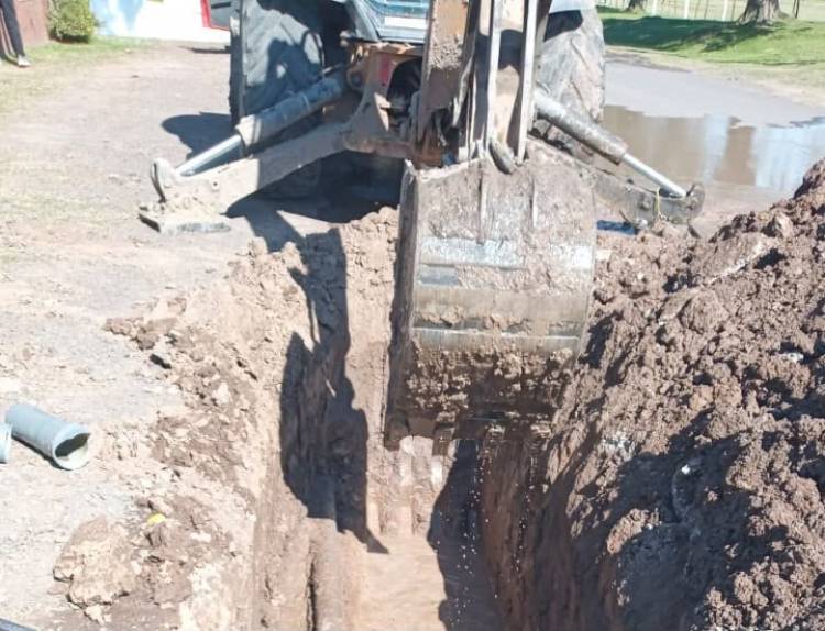 COLONIA POPULAR: SAMEEP REPARÓ UNA CAÑERÍA CLAVE Y NORMALIZÓ EL SERVICIO DE AGUA POTABLE