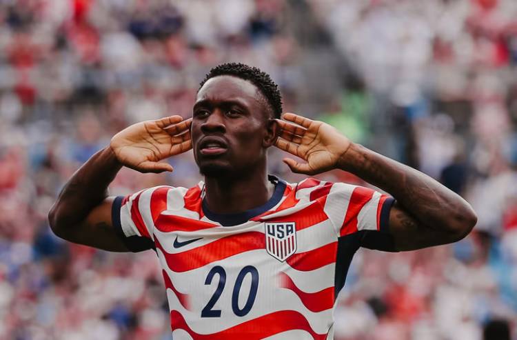BALOGUN ADMITIÓ QUE LA HABILITACIÓN DE FIFA TRAS SU EXPULSIÓN GENERÓ NERVIOSISMO EN ESTADOS UNIDOS