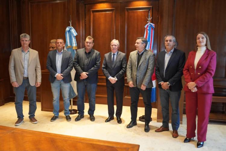 CHACO Y SANTIAGO DEL ESTERO AVANZAN EN UNA AGENDA CONJUNTA PARA FORTALECER EL CONTROL FORESTAL Y EL DESARROLLO REGIONAL