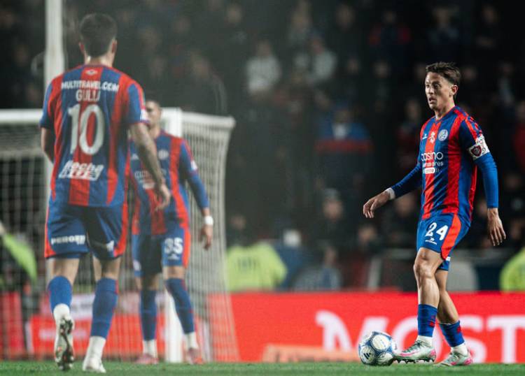 GIGANTES EN CRISIS: EL FLOJO ARRANQUE DE LOS EQUIPOS GRANDES EN EL TORNEO CLAUSURA