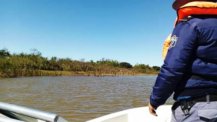 HALLARON UN CUERPO EN EL PARANÁ Y CRECE LA INCERTIDUMBRE POR LOS DOS CHAQUEÑOS DESAPARECIDOS